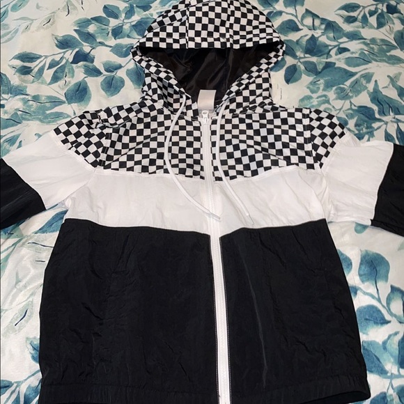 Shirts/ jackets - Picture 9 of 16